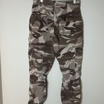 Urban Outfitters cropped camo cargo pants brown Photo 5