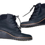 Life Stride  ankle booties size 7 1/2 Photo 0