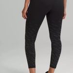 Lululemon Wunder Under Lunar New Year HR 25” leggings in Black Tiger sz 0 Photo 3