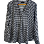 Ann Taylor  Houndstooth Vneck Blouse Classic Dressy Timeless Size Small Office Photo 0