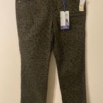 Bandolino New NWT  Mandie Cheetah Print Brown Combo 4-Pocket Jeans Size 30‎ Waist Photo 0