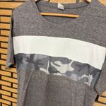 Sunshine & Rodeos Gray Camo Top Size‎ Small Photo 2