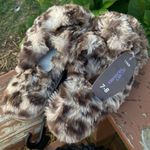 secret treasures NWT  Leapard Slippers Photo 5