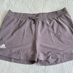 Adidas stadium women’s 5 inch training shorts size 2 XL
NWT Photo 0