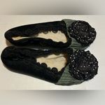 Black and Green Women's Shoes with Floral Detail Size 7 Photo 1