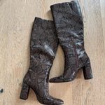 14th & Union  Brown Shiny 3.5” Block Comfort Heel Knee Boot Size 6.5 Stretch Calf Photo 2