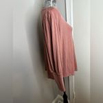 Ava & Viv  WOMENS PINK SZ X. Juliette Sleeve. Relaxed Fit. Scoop Neck. Flowy. Photo 2