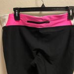 Xersion  Black, White & Pink Capri Fitted Mesh Legging Size Large New W/O Tag Photo 5
