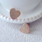 Heart shaped glitter studs Gold Photo 1