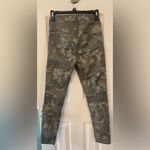 Old Navy  | Camo Skinny Cargo Pants, Size 4 Petite Photo 3