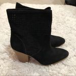 Enzo Angiolini Enzo Angiolini Gettup Laser Cut Black Leather Suede Ankle Heel Boots 7 Photo 2