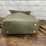 Michael Kors  Hayes Medium Leather Backpack in Olive Ballet Photo 4
