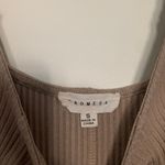 Prómesa Women’s Small Boutique PROMESA Solstice Blooms Sand Tan Ribbed Floral Sleeve Thong Bodysuit Photo 3