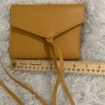 Glass Ladder Co Yellow Leather Crossbody Bag Tech Organizer NWT but FLAWED Photo 10