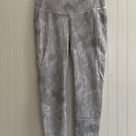 Calia by Carrie Underwood Energize Mid Rise 7/8 Length Pocket Leggings Size M Photo 2