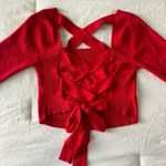 Le lis Red Cropped Long Sleeve Photo 4