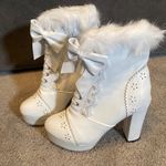 Women’s White Chunky High Heeled Boots Faux Fur Trim Size 39EU (8.5 US) NEW Photo 2