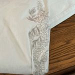 White House | Black Market WHBM Curvy Fit High Rise Embellished Skinny Jeans in White sz 10 EUC Photo 4