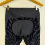 Fanka Body Sculpt Capri Leggings Womens Medium Black Reversible Workout Gym Photo 4