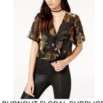 ASTR  the label women’s medium Eliza floral surplice burnout bodysuit‎ Photo 1