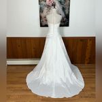 David's Bridal Elegant David’s Bridal Strapless Satin Sweetheart Wedding Gown! Photo 5