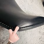 Deltan, women's Sz 9 black leather zip Photo 4