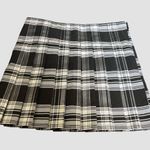 No Boundaries  Juniors' Mini Denim Pleated Black & White Skirt Medium (7-9) NWOT Photo 3