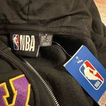 Nba NWT  Lakers Cropped Drop Sleeve Zip Up Hoodie Photo 2