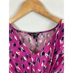 Nic+Zoe Cool Cat Printed V Neck Short Sleeve Blouse Size Large Photo 4