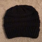 Black Beanie Photo 0