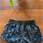 Vuori  Shorts Photo 1