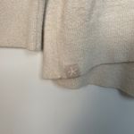 Barefoot Dreams Women's Cream Beige Ultra Lite Hi-Low V-Neck Sweater Size Small Photo 3