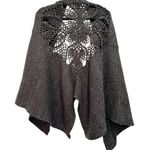 Free People Knit Crochet Shawl Cape Wrap Gray Heather Boho Flower Floral Scarf Photo 1