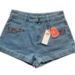 Cider NWT  Floral Embroidered Light Wash Shorts M Photo 0