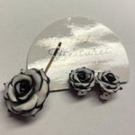 Handmade Hand Crafted Hair Bobby Pin Flower & Clip On Earrings Set White / Black Photo 0