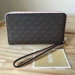 Michael Kors Wallet Photo 1