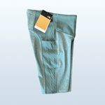 The North Face NWT Dune Sky 9" Tight in Dark Heather Green, Size Small Photo 2