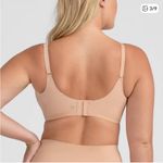 NWT Honeylove Crossover Seamless Wire Photo 1
