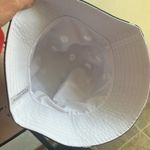 Alice + Olivia  Daisy Reversible Bucket Hat NWT Photo 5