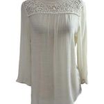 st. john's bay  Women Size Medium Cream Long Sleeve Blouse (1-338) Photo 0