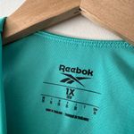 Reebok  Lux Contour Crop Top Turquoise Green 1X Photo 4