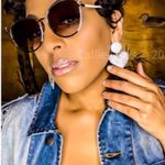 Callie Lives Mirrored Cat’s Eye Round Black Lens Sunglasses with case Photo 5