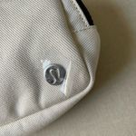 Lululemon Everywhere Belt Bag 1L Canvas - Natural/Black Photo 1