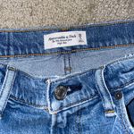 Abercrombie & Fitch High Rise 90s Relaxed Jeans Photo 2