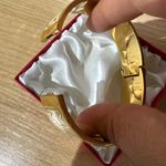 MARC‎ BY MARC JACOBS CREAM ENAMEL GOLD TONED METAL LOGO BANGLE BRACELET 7.5” Photo 3