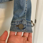 Guess EUC |  Los Angeles women’s light/medium wash‎ denim jacket — XS Photo 1