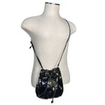 Retro style Sequin bucket bag in black and gold with pull closing inside lined Photo 1
