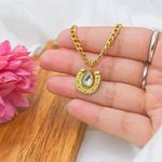 18k Gold Plated Horseshoe Necklace Photo 2
