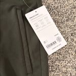 Athleta NWT Petite Olive Green Endless Pant Sz 8P Photo 4