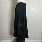 Chicwish NWT  Black High-Waisted Full Pleated Maxi Skirt, Sz Small Photo 7